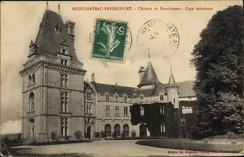 Ak Neufchateau Frebécourt Vosges, Château de Bourlémont, Cour intérieure