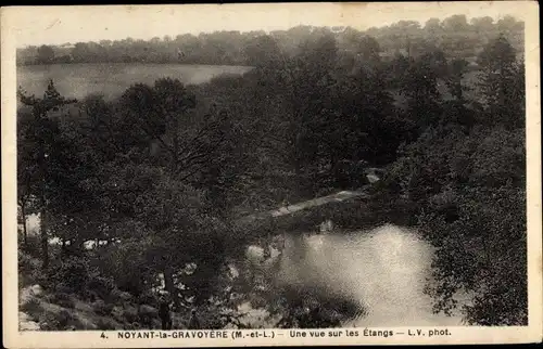 Ak Noyant la Gravoyère Maine et Loire,   Une vue sur les étangs