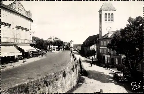 Ak Gourdon Lot, Vue des Allées de la République