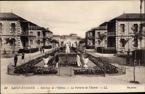 Ak Saint Etienne Loire, Intérieur de l'Hôpital, Le Parterre de l'Entrée