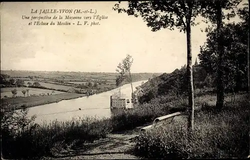 Ak La Jaille Yvon Maine-et-Loire, Perspective de la Mayenne vers l'Église