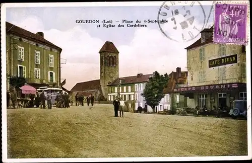 Ak Gourdon Lot, Place du 4 Septembre et Église des Cordeliers