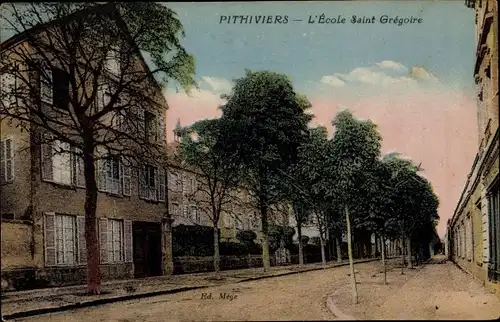 Ak Pithiviers Loiret, L'École Saint Grégoire