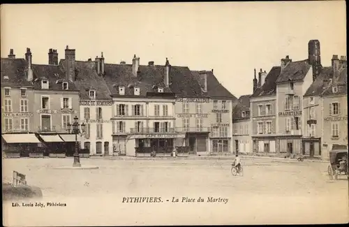 Ak Pithiviers Loiret, La Place du Martroy