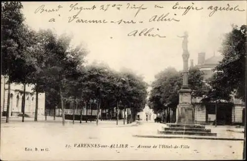 Ak Varennes sur Allier en Allier, Avenue de l'Hôtel de Ville