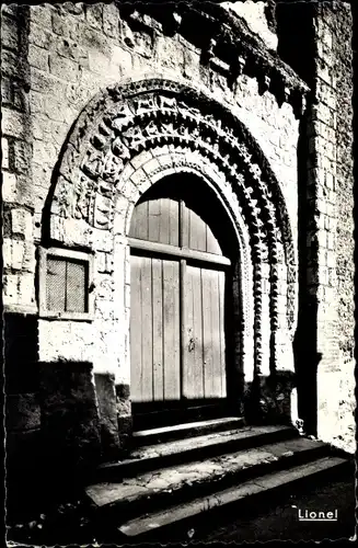 Ak Genneteil Maine-et-Loire, Vieux portail de l'Église du XIe siècle