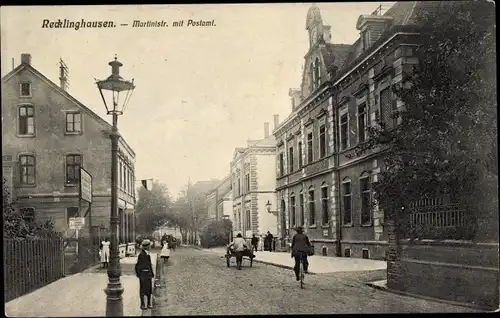 Ak Recklinghausen im Ruhrgebiet, Martinistraße mit Postamt
