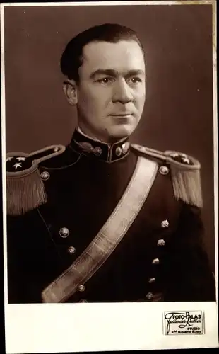 Foto Ak Rumänischer Offizier in Uniform, Schärpe, Kragenspiegel