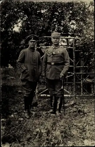 Foto Ak Deutsche Soldaten in Felduniform, Eisernes Kreuz II. Klasse