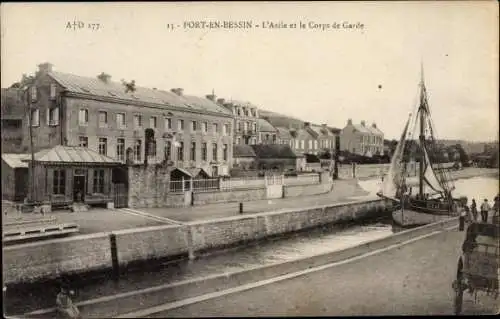 Ak Port En Bessin Calvados, L'Asile et le Corps de Garde