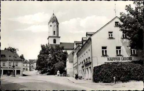 Ak Bad Brambach im Vogtland, Karl Liebknecht Platz mit Café Leicht