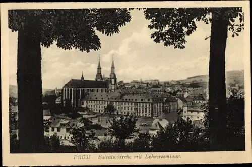 Ak Prüm in der Eifel, Panorama, Salvatorkirche mit Lehrerseminar