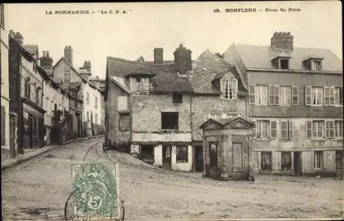 Ak Honfleur Calvados, Place du Puits