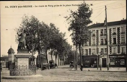 Ak Ivry sur Seine Val de Marne, La route de Vitry prise de la place Nationale, Denkmal