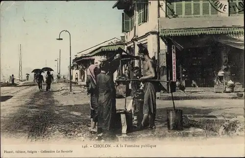 Ak Cholon Vietnam, A la Fontaine publique