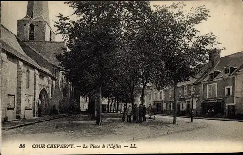 Ak Cour Cheverny Loir et Cher, La Place de l'Eglise