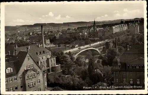 Ak Plauen im Vogtland, Friedrich August Brücke, Stadt, Vogelschau
