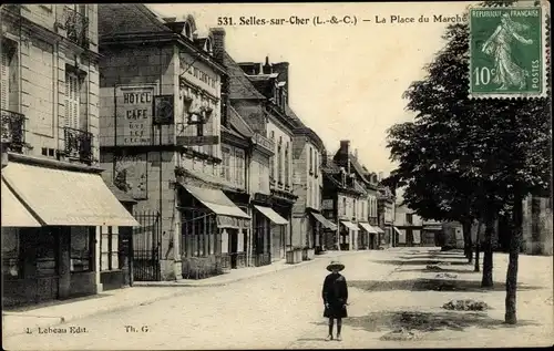 Ak Selles sur Cher Loir et Cher, La Place du Marché, Hotel