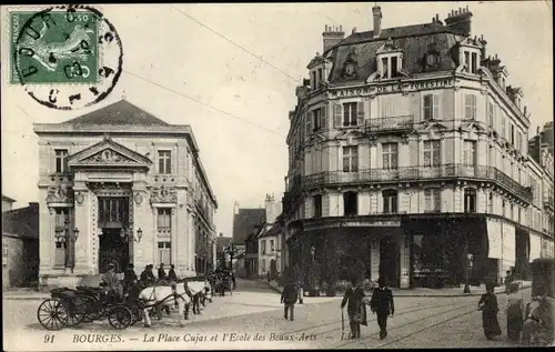 Ak Bourges Pignoux Cher, La Place Cujas et l'Ecole des Beaux Arts, caleches