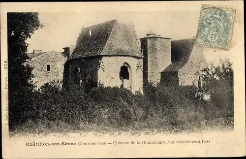 Ak Chatillon sur Sevre Deux Sèvres, Chateau de la Blandiniere, vue exterieure a l'est