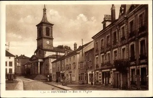 Ak Bruyères Vosges, Rue de l'Eglise