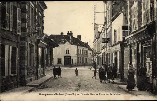 Ak Bray sur Seine Seine et Marne, Grande Rue et Place de la Mairie