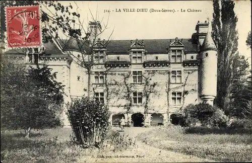 Ak La Ville Dieu Deux Sèvres, Le Chateau