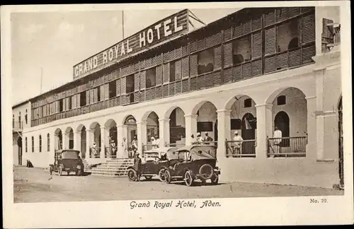 Ak Aden Jemen, Grand Royal Hotel, Autos