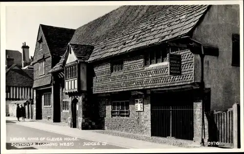 Ak Lewes East Sussex, Anne of Cleves House, Southover, looking west
