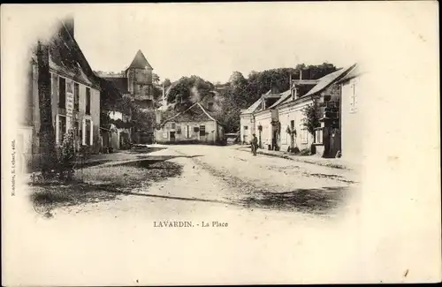 Ak Lavardin Loir et Cher, La Place