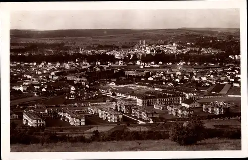 Ak Verdun Meuse, vue générale du lieu, ancien Hôpital militaire, casernes Miribel