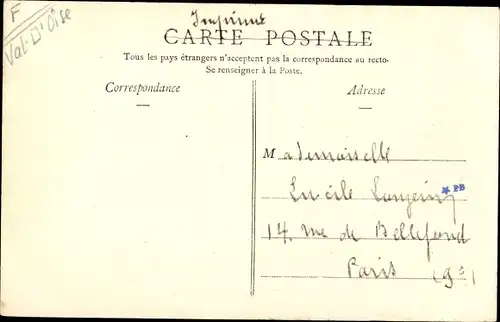 Ak Champlatreux Val d'Oise, La cour de l'Auberge