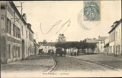 Ak Tremblay en France Seine Saint Denis, La Place, Kutschen