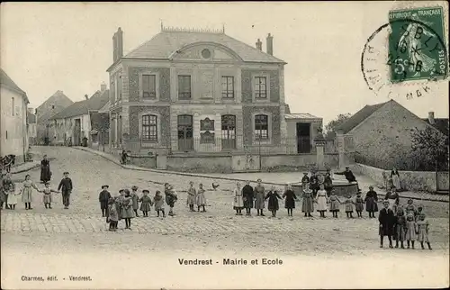 Ak Vendrest Seine et Marne, Mairie, Ecole