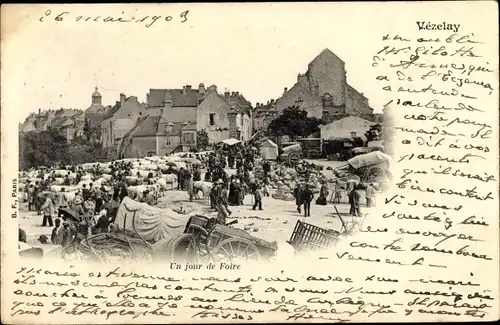 Ak Vezelay Yonne, Un jour de Foire, Marktplatz