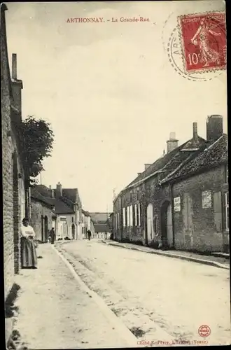 Ak Arthonnay Yonne, La Grande Rue