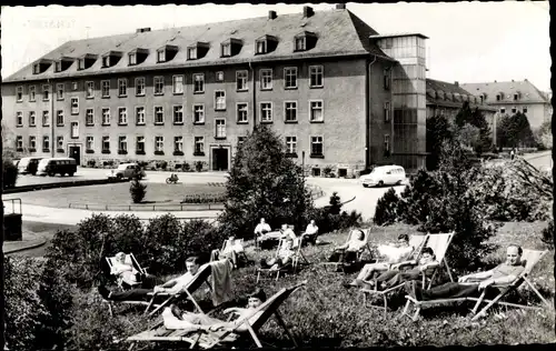 Ak Hellersen Lüdenscheid in Nordrhein Westfalen, Sportheilstätte, Liegestühle