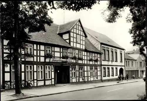 Ak Klötze in Sachsen Anhalt, Engelsstraße mit Hotel zum goldenen Löwe