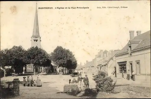 Ak Montrieux Loir et Cher, Eglise et la Rue principale