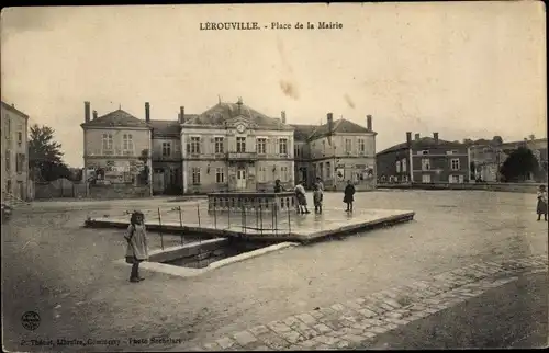 Ak Lerouville Meuse, Place de la Mairie