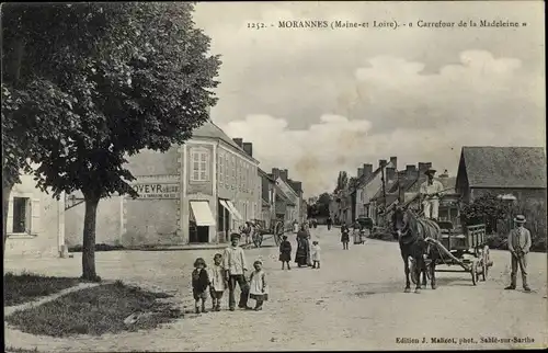 Ak Morannes Maine et Loire, Carrefour de la Madeleine