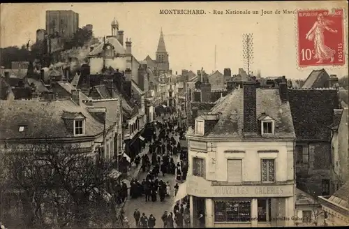 Ak Montrichard Loir et Cher, Rue Nationale, un jour de Marche