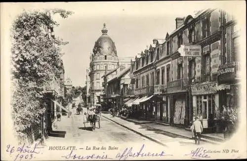 Ak Houlgate Calvados, La Rue des Bains, Au Bon Marche, Kutsche