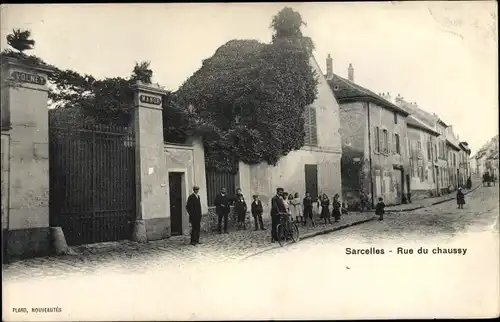 Ak Sarcelles Val d’Oise, Rue du chaussy, Fahrrad