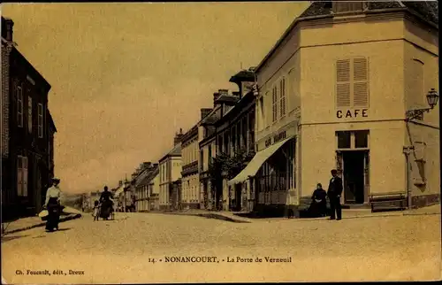 Ak Nonancourt Eure, La Porte de Verneuil, Cafe