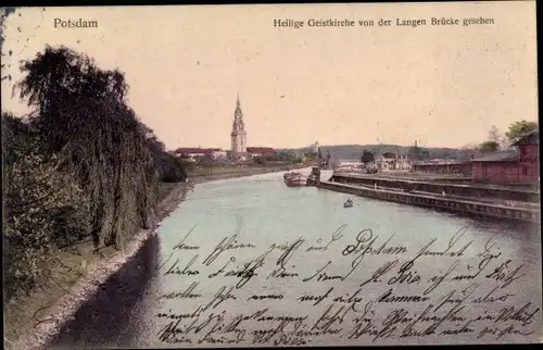 Ak Potsdam in Brandenburg, Heilige Geistkirche von der Langen Brücke gesehen