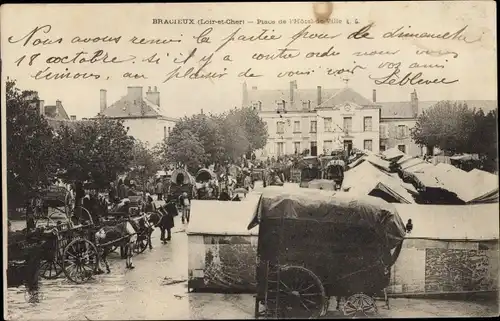 Ak Bracieux Loir et Cher, Place de l'Hotel de Ville, Marktplatz