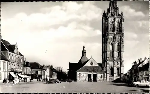 Ak Verneuil Eure, Place de l'Eglise et Tour de la Madeleine