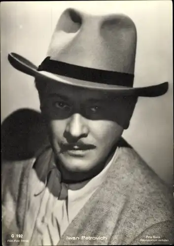 Ak Schauspieler Iwan Petrovich, Portrait mit Hut