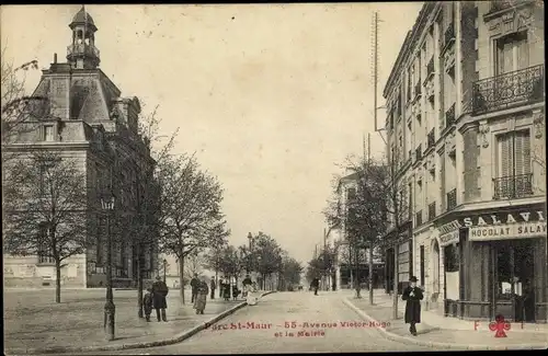 Ak Le Parc de Saint Maur Val de Marne, Avenue Victor Hugo et la Mairie